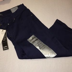 Navy blue Capri pants
